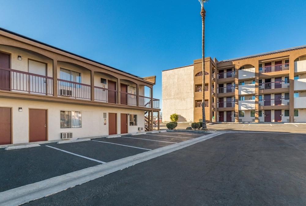 Days Inn By Wyndham Chula Vista-San Diego Eksteriør billede