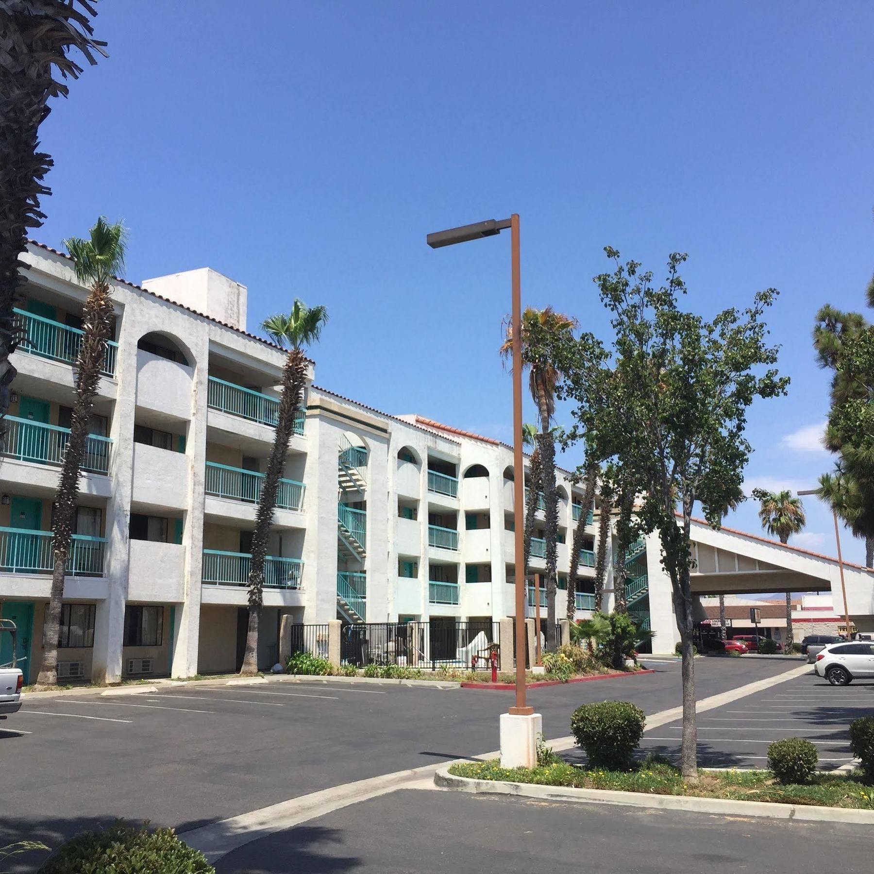 Days Inn By Wyndham Chula Vista-San Diego Eksteriør billede